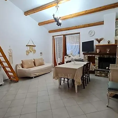 Golden Hill Hotel