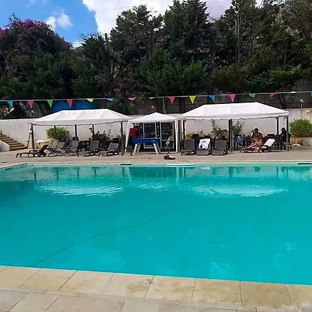 Golden Hill Hotel 4*