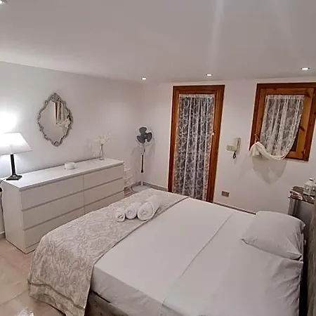 Golden Hill Hotel SantʼOnofrio